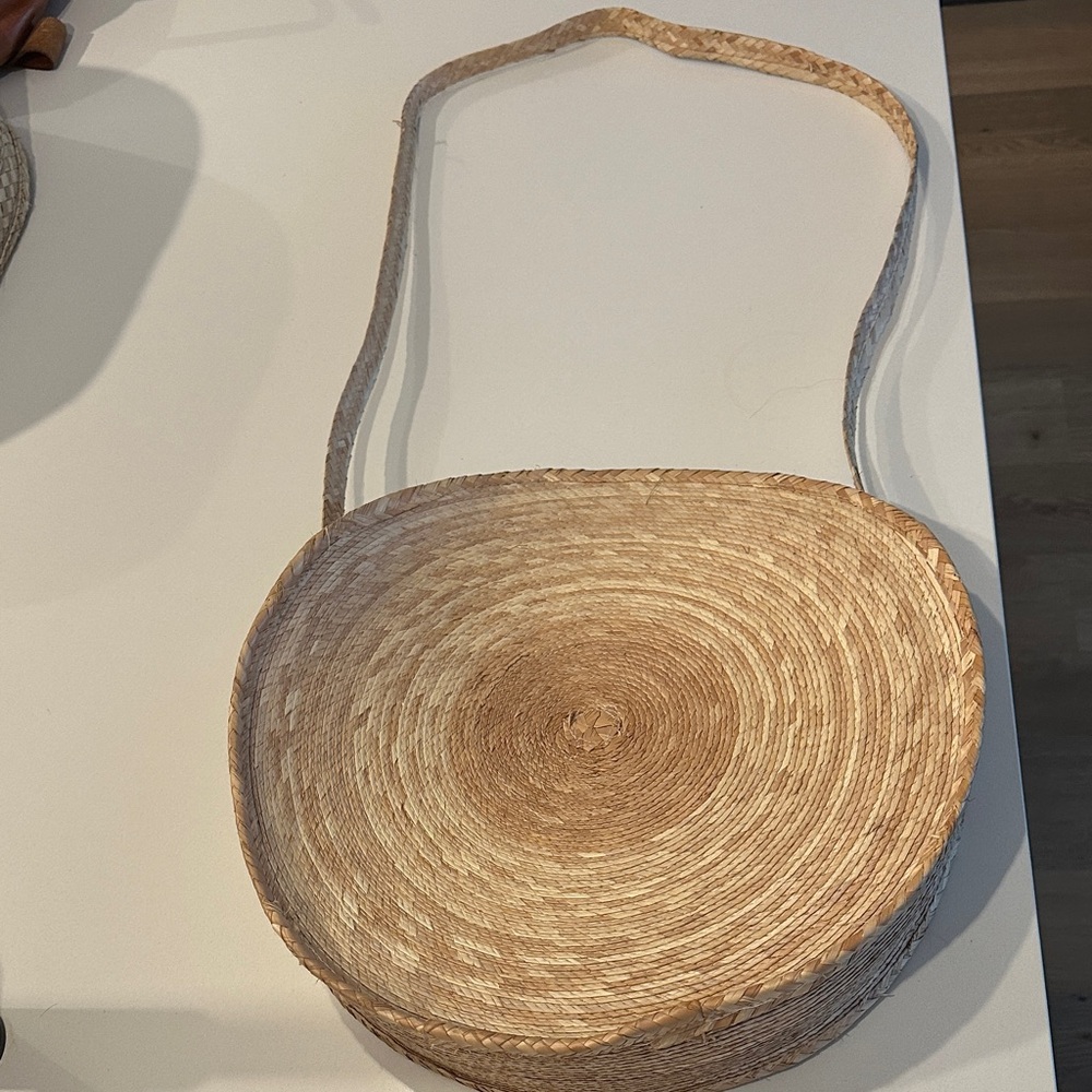 Round Straw Crossbody Bag